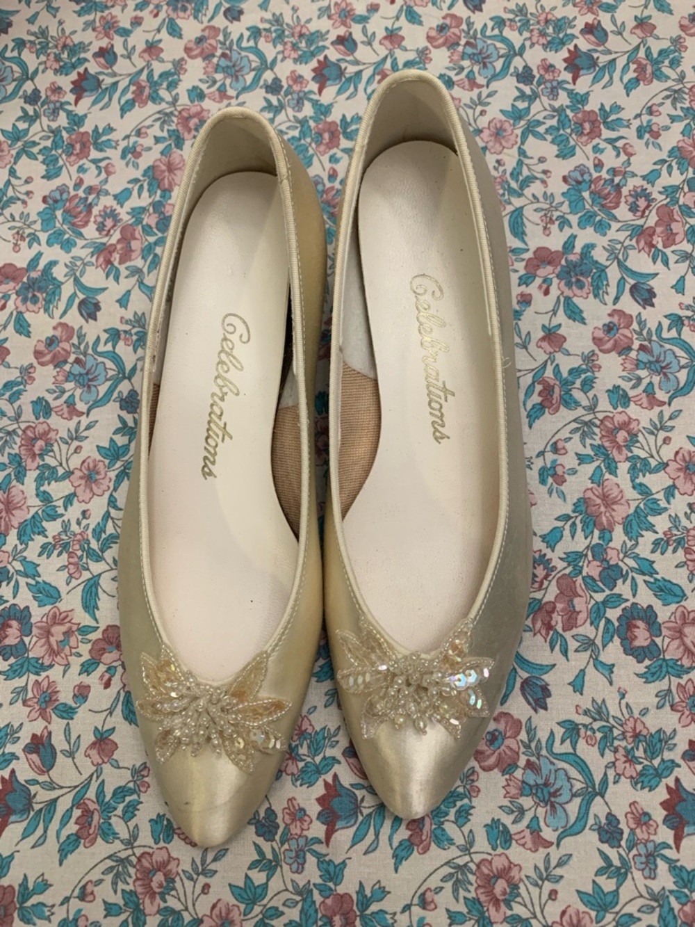 Vintage Ivory Satin 80s Ivory Embellished Pointed Toe Bridal Kitten Heels